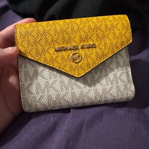 Michael kors trifold wallet